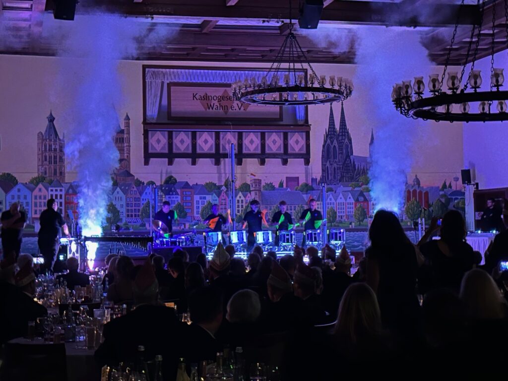 Die KG Porzer Stadtgarde e.V. beim Gala-Dinner des Festausschuss Porzer Karneval.