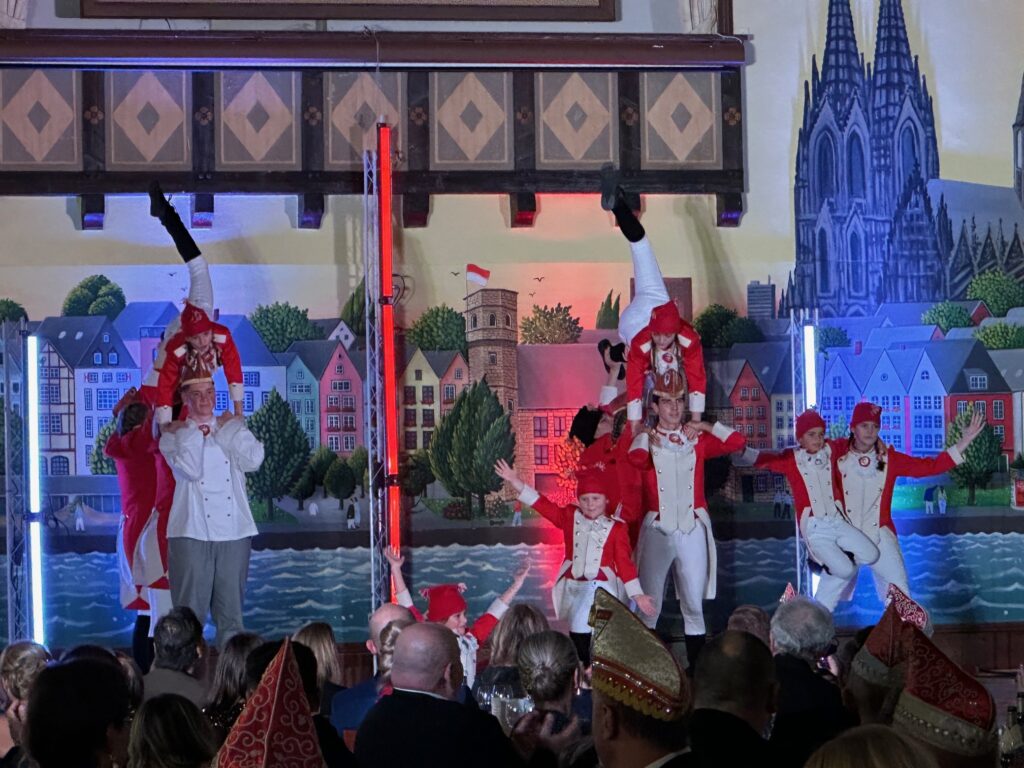 Die KG Porzer Stadtgarde e.V. beim Gala-Dinner des Festausschuss Porzer Karneval.