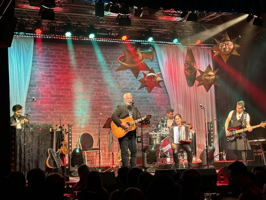 Die KG Porzer Stadtgarde e.V. beim Kaschämm Weihnachtskonzert im Eltzhof.