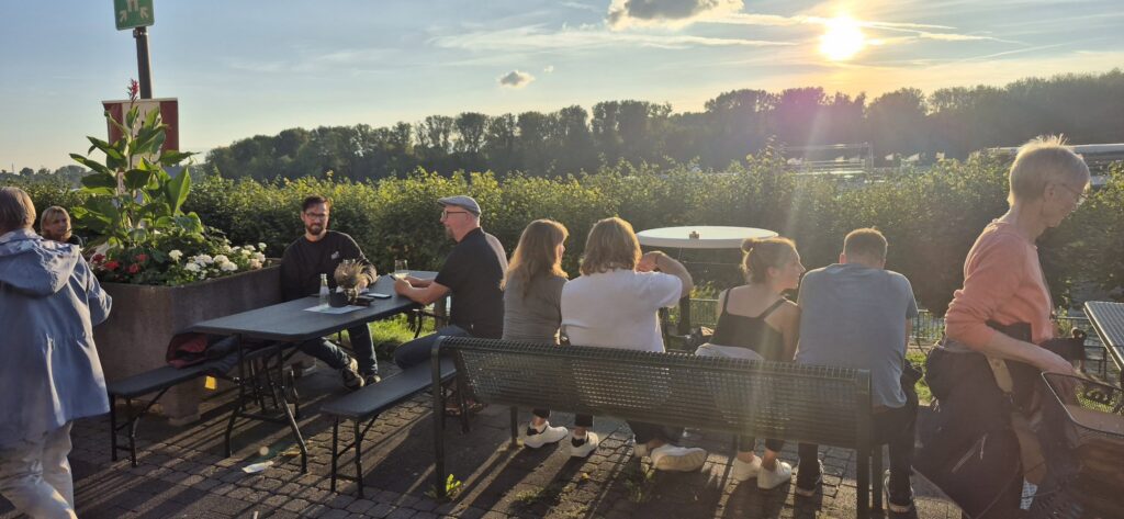Bilder vom 3. Porzer Weinfest an der Rheinpromenade. Eine Veranstaltung der KG Porzer Stadtgarde e. V.